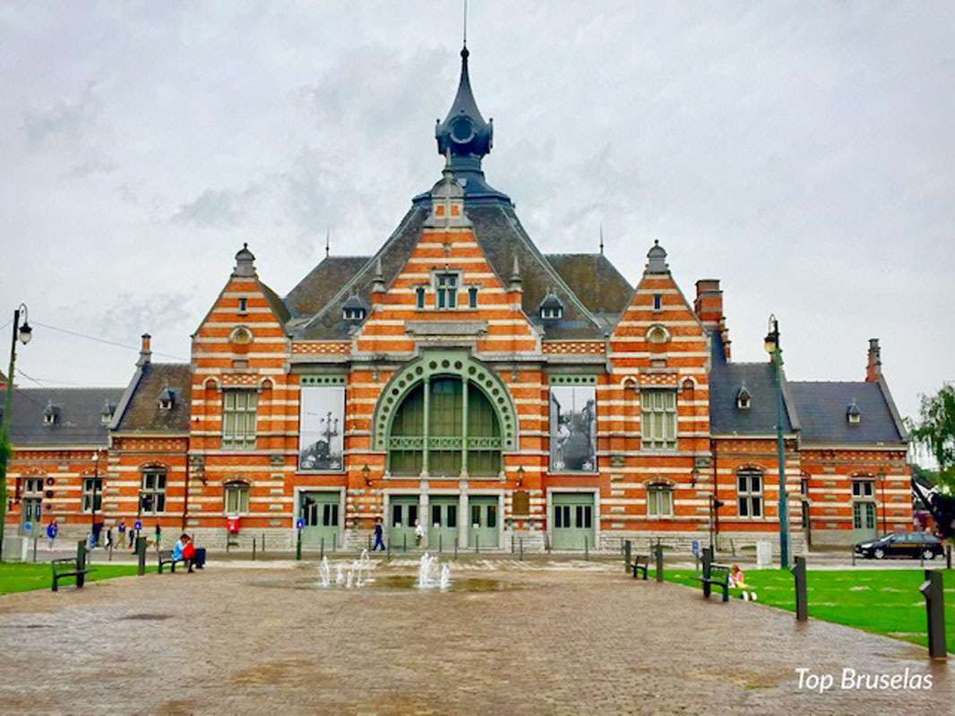 Fachada del Museo del Tren o Trainworld