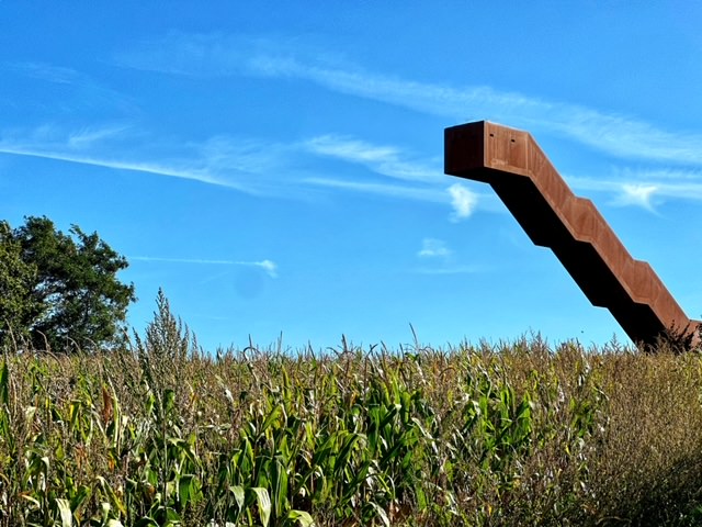 Vlooybergtoren, la surrealista torre de Flandes